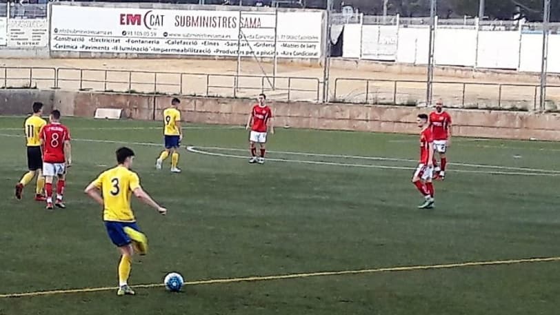 Tercera Catalana (Grup 8). Jornada 30. UE CASTELLDEFELS B - CF VALLIRANA: 2-1. Per fi tornen les victòries