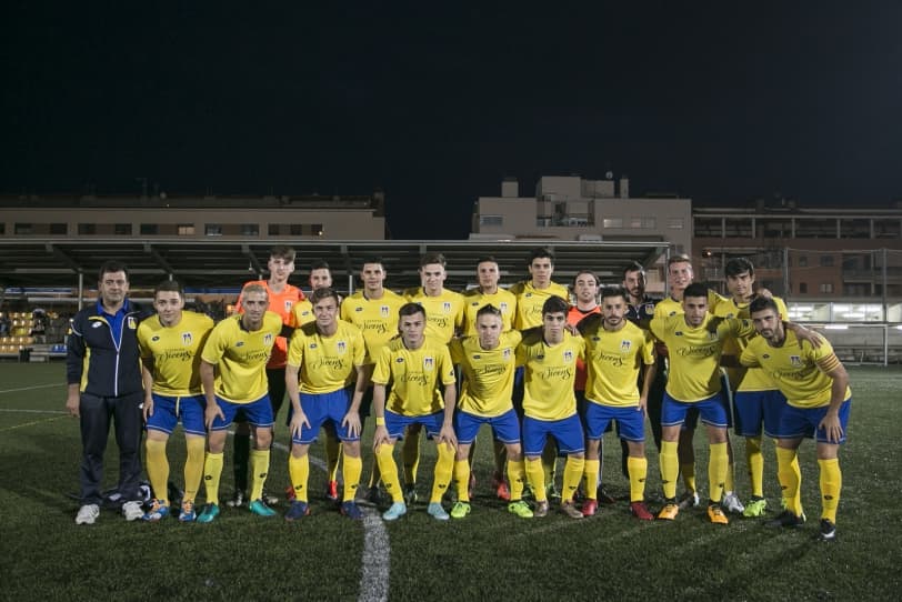 Tercera Catalana (Grup 8). Jornada 13. CF VALLIRANA - UE CASTELLDEFELS B: 1-1. Empat &#039;in extremis&#039;