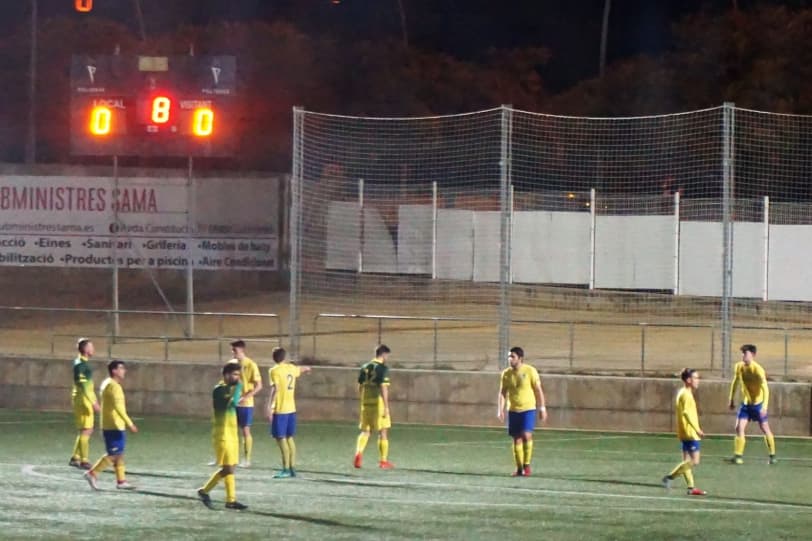 Tercera Catalana (Grup 8). Jornada 23. UE CASTELLDEFELS B - PEÑA RECREATIVA SANT FELIU: 1-2. L&#039;ofici s&#039;imposa