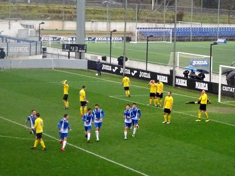 Tercera Divisió. Jornada 20. RCD ESPANYOL B - UE CASTELLDEFELS: 2-1. Un gran Castelldefels es queda sense punt al 88&#039;