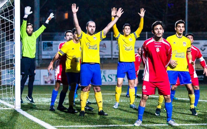 Tercera Catalana. Grup 8. FC SANT ESTEVE SESROVIRES - UE CASTELLDEFELS B: 4-2