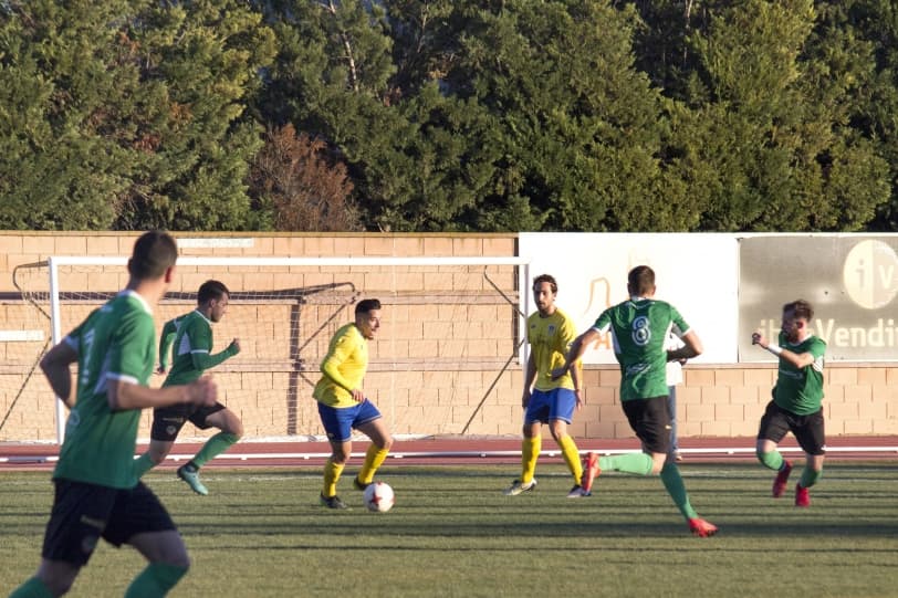 Jornada 22. FC ASCÓ - UE CASTELLDEFELS: 0-0. Gran punt contra un dels aspirants a tot