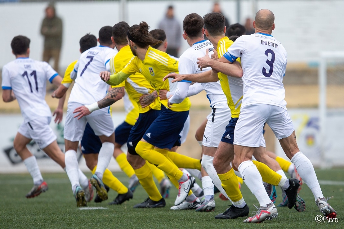 Tercera #RFEF5 23-24. Jornada 24. UE CASTELLDEFELS - AE PRAT: 1-3. Un efectiu Prat s&#039;adjudica el duel comarcal