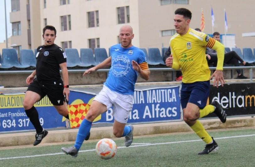 Tercera #RFEF 22-23 (Grup 5). Jornada 15. UE RAPITENCA - UE CASTELLDEFELS: 1-2. Excel.lent colofó d&#039;una notable primera volta