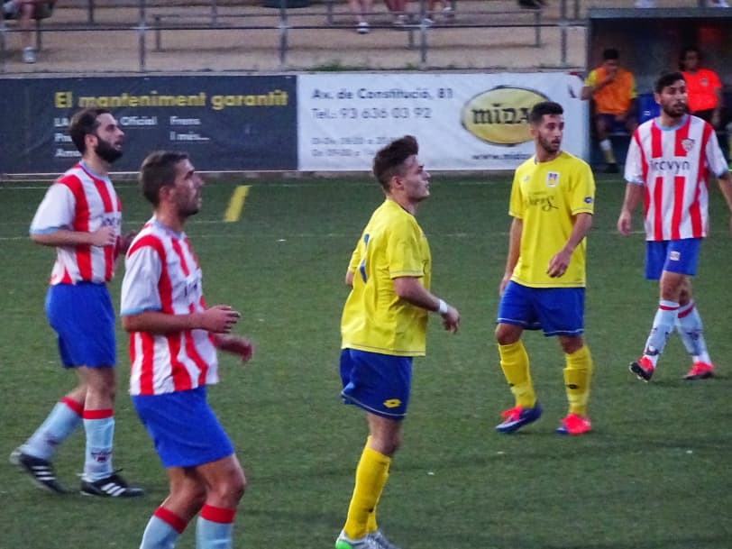 Tercera Catalana (Grup 8). Jornada 18. CF MARTORELL - UE CASTELLDEFELS B: 7-0. Sever correctiu al camp del líder