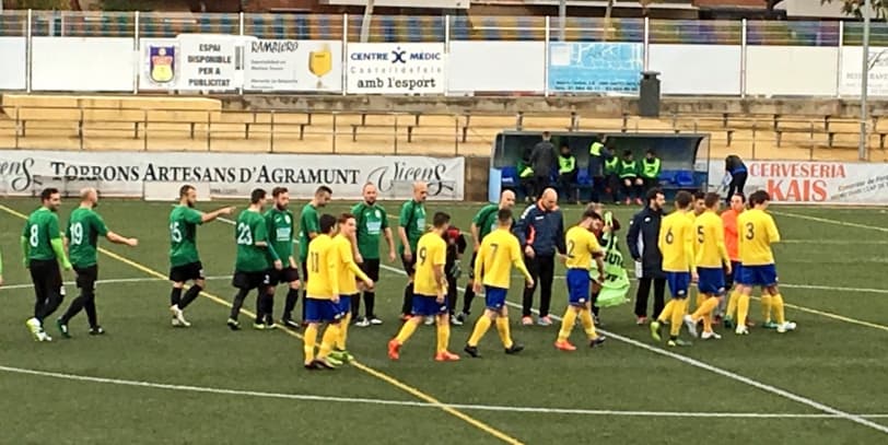 Tercera Catalana (Grup 8). Jornada 16. UE CASTELLDEFELS B - UD CAN ROCA 74: 1-1. Bon derbi i empat just