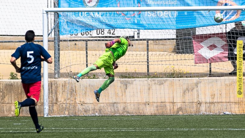 Jornada 35. UE CASTELLDEFELS - FC VILAFRANCA: 2-1. L&#039;èpica del dia de Sant Jordi es vesteix de groc