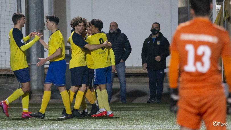 Tercera Catalana 21-22 (Grup 10). UE CASTELLDEFELS B - CF VINYETS MOLÍ-VELL: 1-0. Treballat triomf