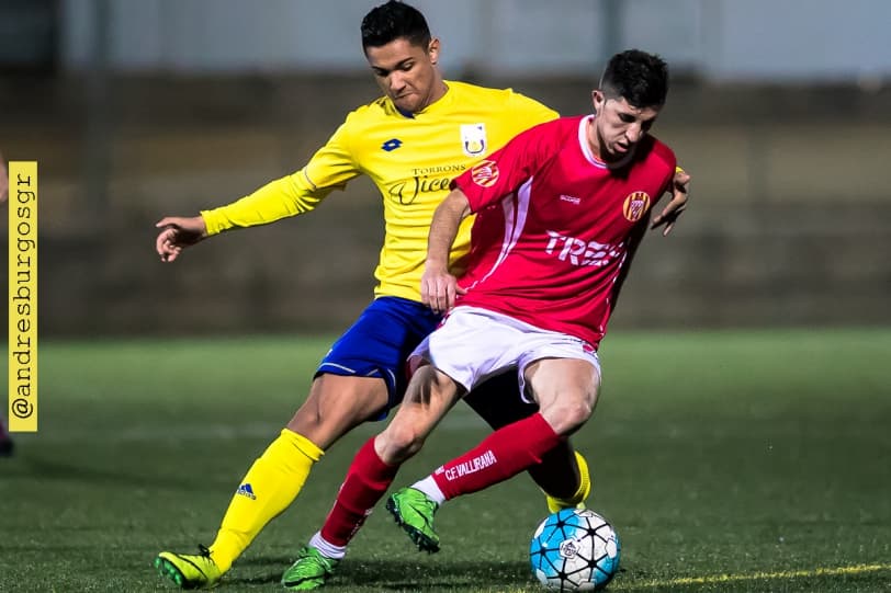 Tercera Catalana (Grup 8). UE CASTELLDEFELS B - CF VALLIRANA: 2-1. El filial trenca la mala ratxa