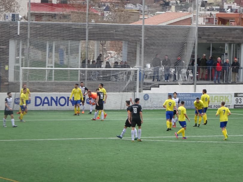 Tercera Divisió. Jornada 29. UNIÓ ATLÈTICA D&#039;HORTA - UE CASTELLDEFELS: 0-1. Sergi Gestí lidera una treballada victòria