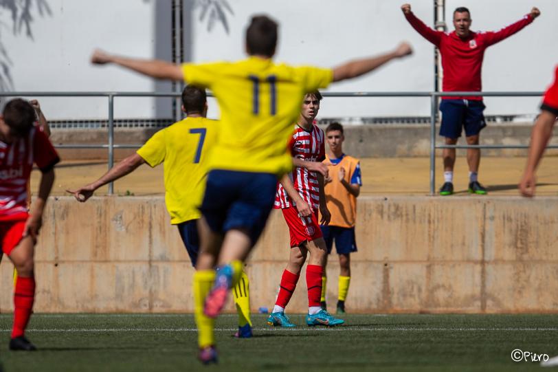 Tercera #RFEF 22-23. Jornada 3. UE CASTELLDEFELS - GIRONA FC &#039;B&#039;: 1-0. Els tres primers, al &#039;sarró&#039;